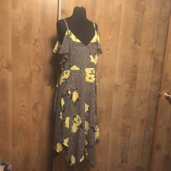 Pretty Flowing Dress by INC International Concepts Size 12 - Picture 3 of 17